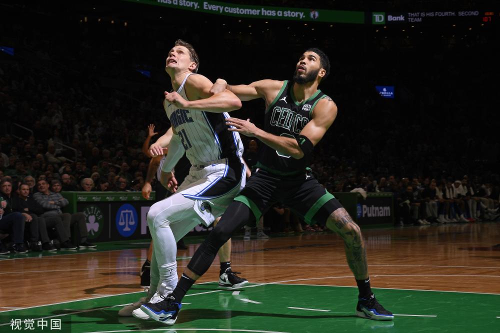 看到足球真 看到足球真