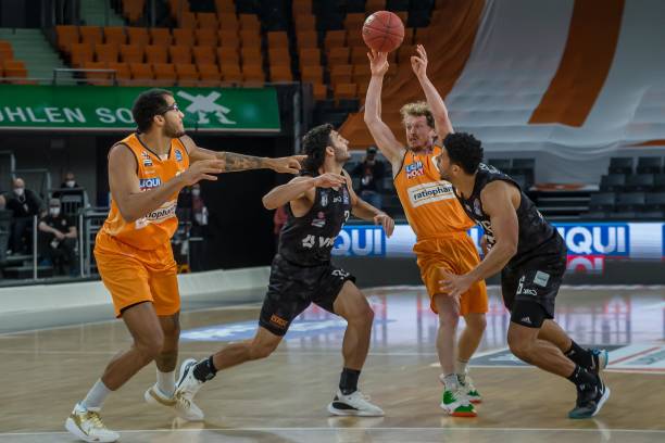 他的到来 他的到来